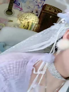大红唇小姐姐新人下海!粉红色奶头美乳!_撩起短裙粉嫩小穴,自摸特写好多水,极度诱惑