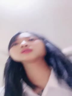 _直播_三个00后嫩妹妹!顶级粉嫩美穴!幸福老哥一挑三,情趣椅子妹妹轮流上,大屌爆插嫩穴4...