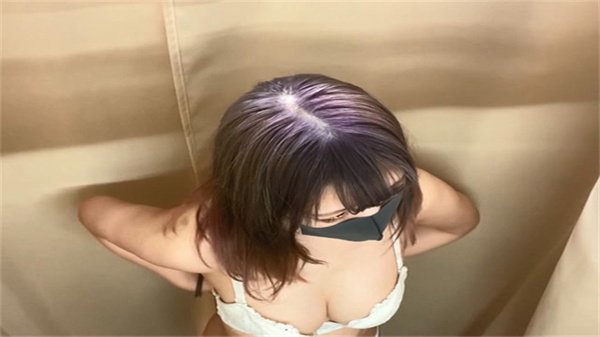 2021最新11月份商场试衣间偷拍流出_